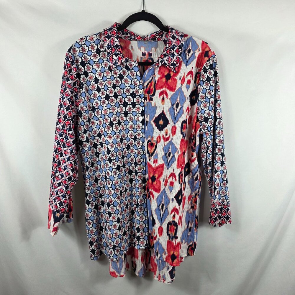 Habitat Long Sleeve Blouse Women's Size Large Red Blue White Floral Mixed Print